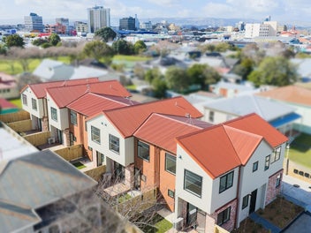 Brand-New Townhouses – Walk to the Square