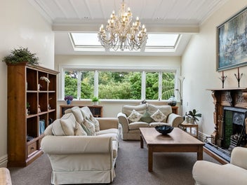 Light-Filled Sanctuary with Stunning Bush Outlook