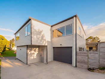 Standalone 5-Bedroom Home – Space & Privacy