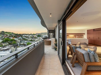 A remarkable residence above Remuera