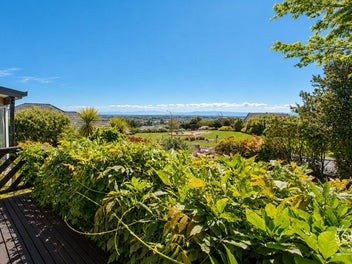 Sweeping Views, Exceptional Space & Something Spec