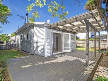 A Great Starter- Enquiry over $549,000