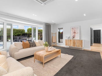 Private Merivale Retreat with Pool & Studio