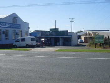 Image 1 of 7