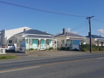 Image 1 of 5