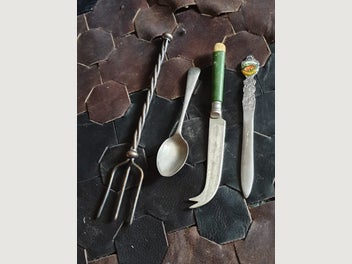 Image 1 of 3