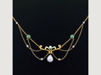 Image 1 of 7