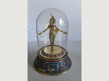 Image 1 of 5