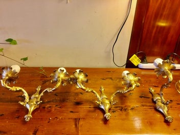Image 1 of 4