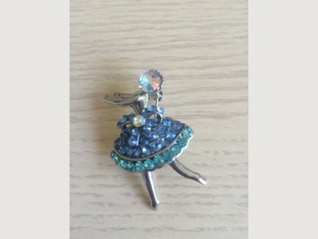 Image 1 of 6