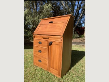 Image 1 of 6
