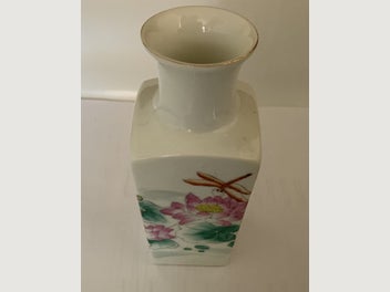 Image 1 of 7