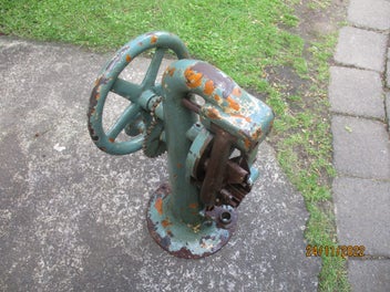 Image 1 of 5