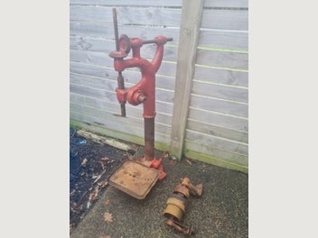 Image 1 of 3