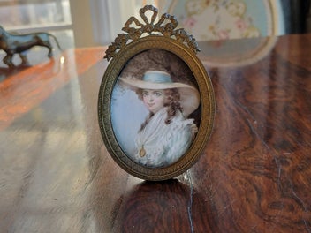 Image 1 of 8