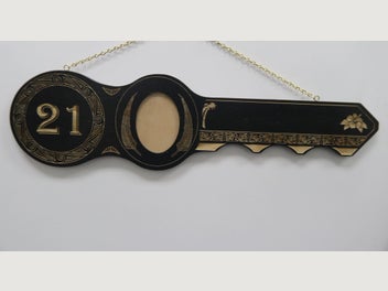 Image 1 of 7