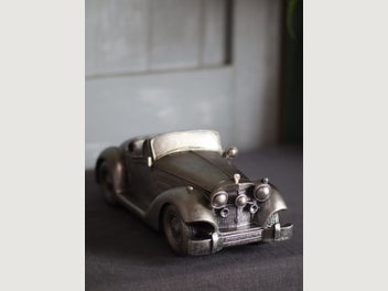 Image 1 of 5