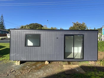 Image 1 of 7