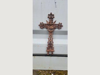 Image 1 of 8