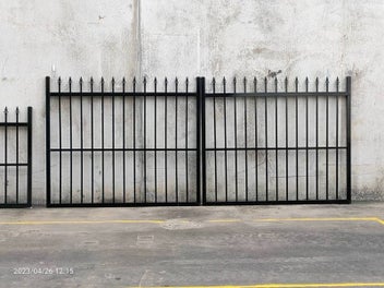 Image 1 of 1