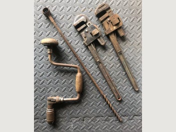 Image 1 of 7