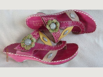 Image 1 of 4
