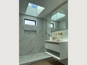 Image 1 of 20
