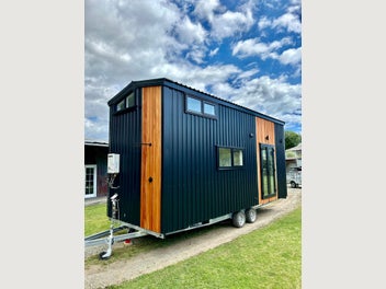 Image 1 of 20