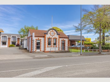 Image 1 of 1