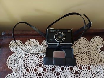 Image 1 of 6