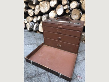 Image 1 of 6