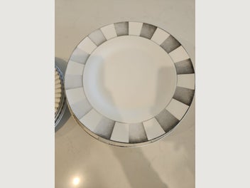 Image 1 of 7