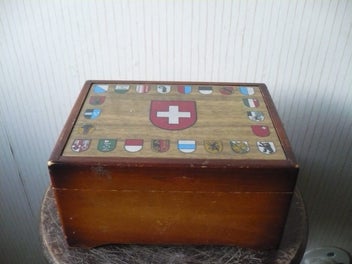 Image 1 of 7