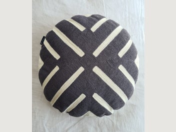 Image 1 of 7