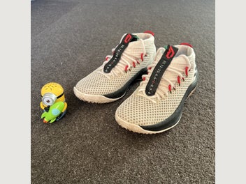 Image 1 of 7