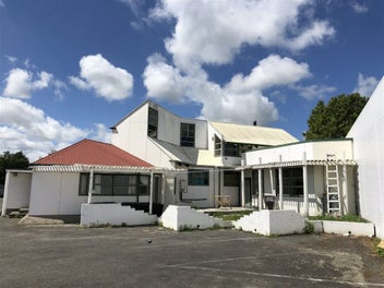 Image 1 of 1