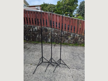 Image 1 of 7