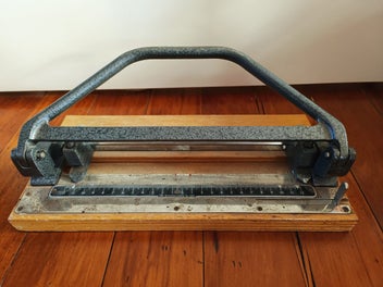 Image 1 of 7