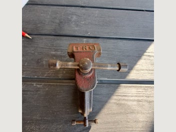 Image 1 of 7
