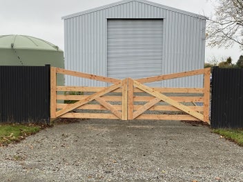 Image 1 of 4