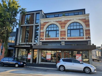 Image 1 of 1