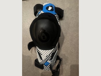 Image 1 of 4