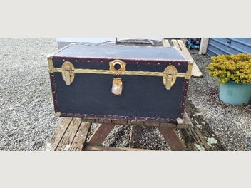 Image 1 of 7