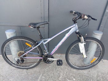 Image 1 of 8