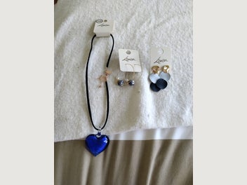 Image 1 of 5