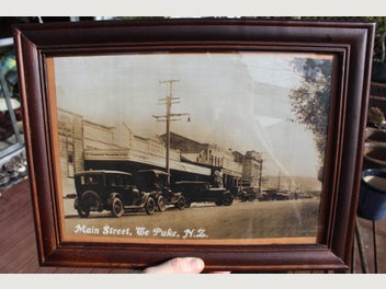 Image 1 of 7