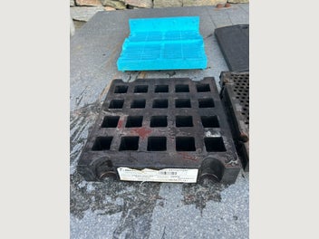Image 1 of 6