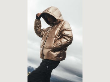 Image 1 of 7
