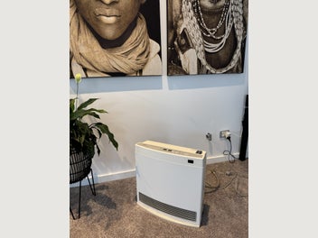 Image 1 of 8