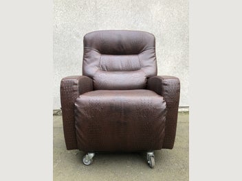 Image 1 of 20